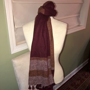 BCBG scarf